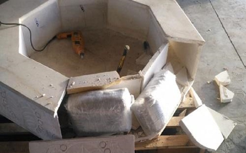 الأشغال المؤقتة لمتهمين بتصدير مخدرات بنافورة