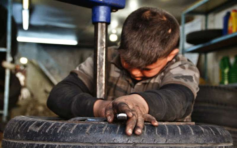 اليوم العالمي لمكافحة عمل الاطفال: 76