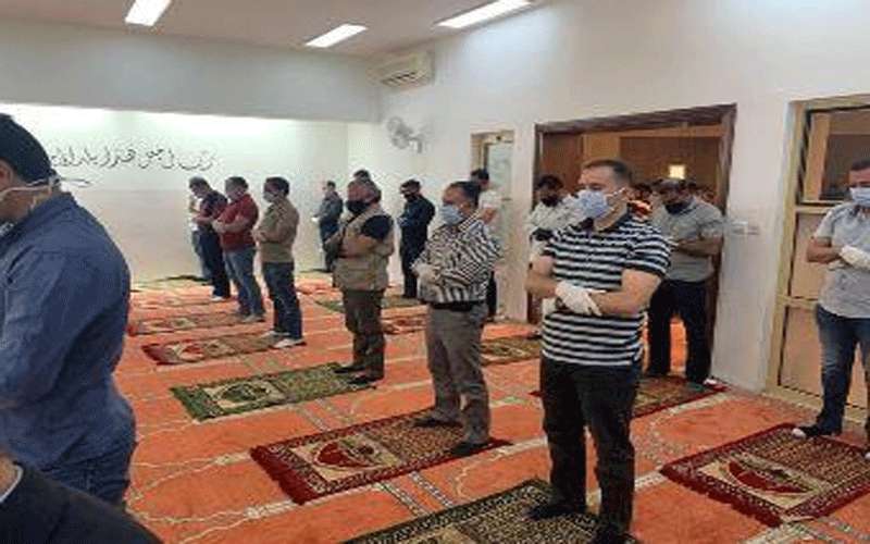 الملك يشارك الأردنيين تأدية صلاة الجمعة