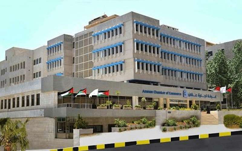 تجارة عمان تطالب بمعالجة تحديات قطاع