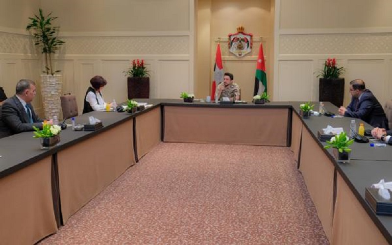 ولي العهد يؤكد ضرورة الاسراع في