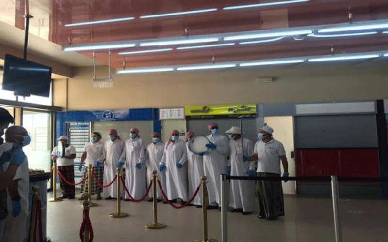 أول رحلة طيران داخلي تصل إلى