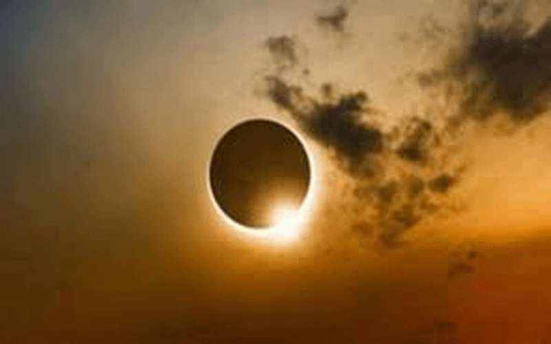 مفتي المملكة: صلاة الكسوف سنة مؤكدة..