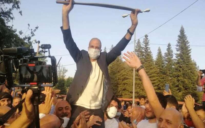 بلا إجراءات وقائية.. وزير الصحة اللبناني