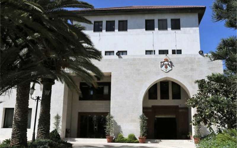 الحكومة تقر نظام استقدام العاملين في