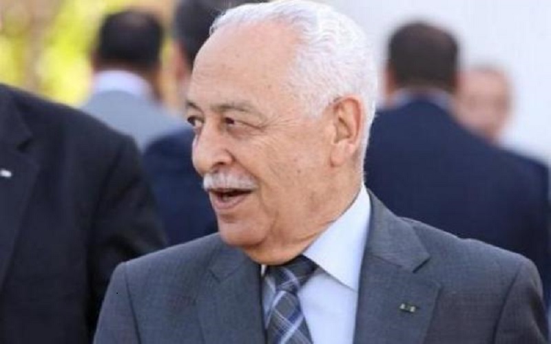 العيسوي ينقل تعازي الملك لعائلة أحمد