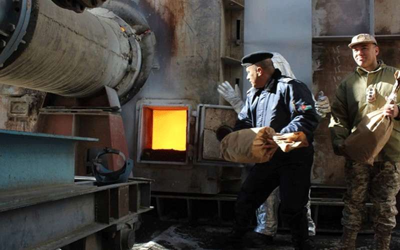 الأمن يتلف كميات من المواد المخدرة