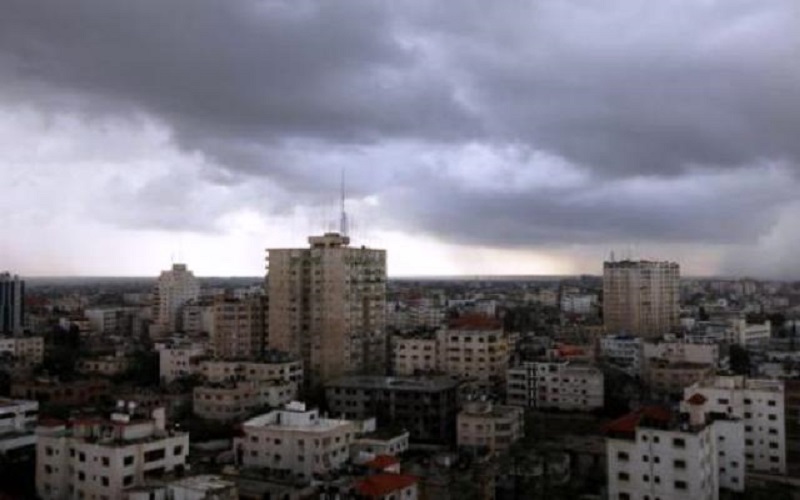 طقس مائل للبرودة الليلة