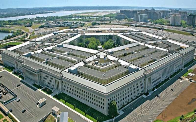 البنتاغون يعلن مقتل جندي أمريكي في