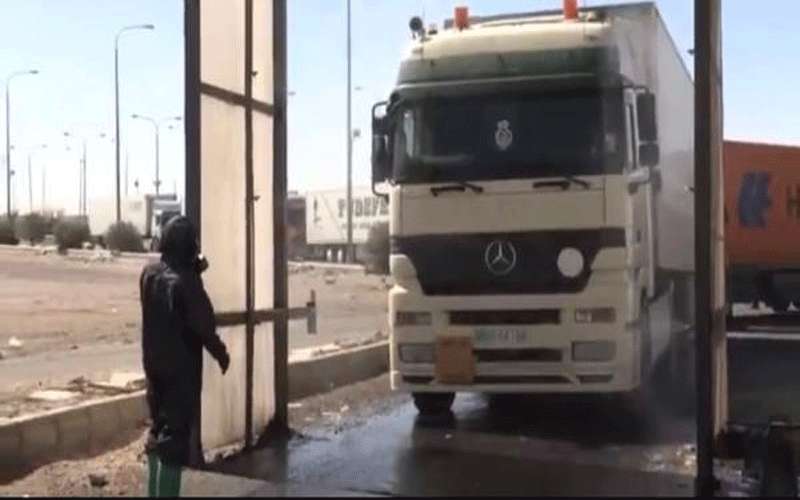 الدفاع المدني يصنع جهاز لتعقيم شاحنات