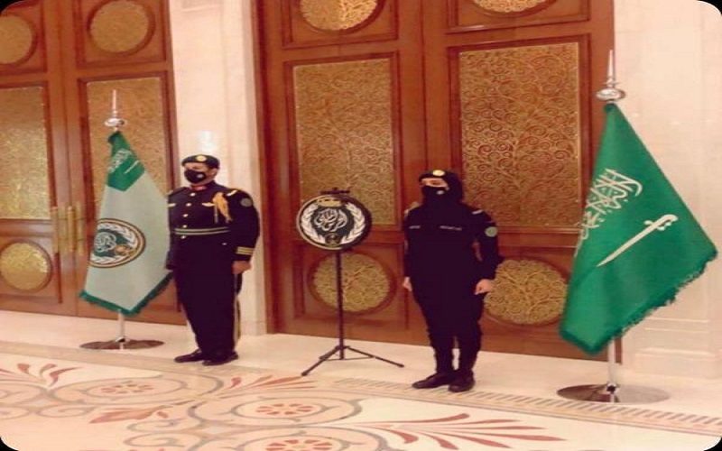 صورة لفتاة في الحرس الملكي السعودي