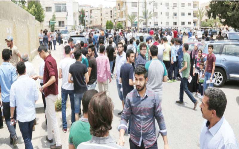 مطالبة لأهالي طلاب التوجيهي بعدم التجمهر