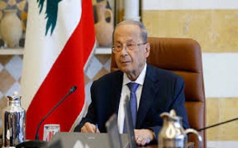 الرئيس اللبناني يدعو لتطوير التعاون العسكري