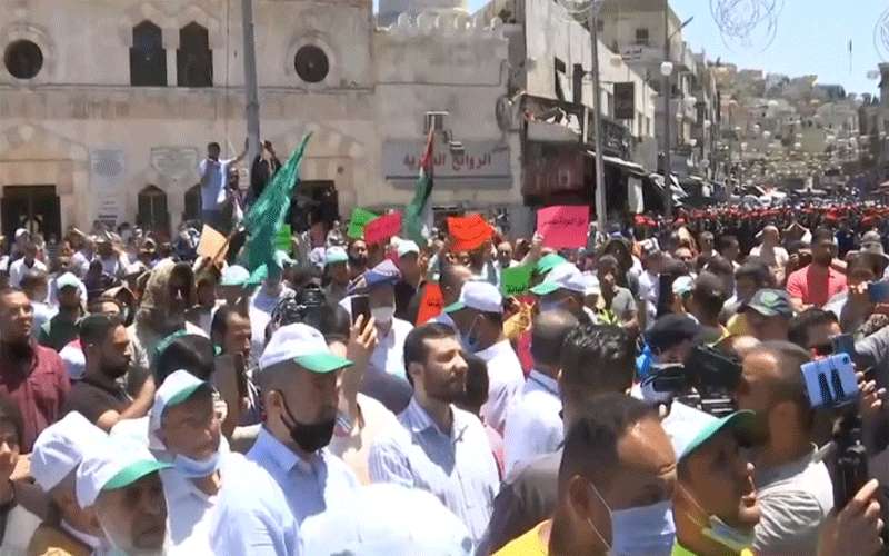 وقفة في وسط عمان رفضا لخطة