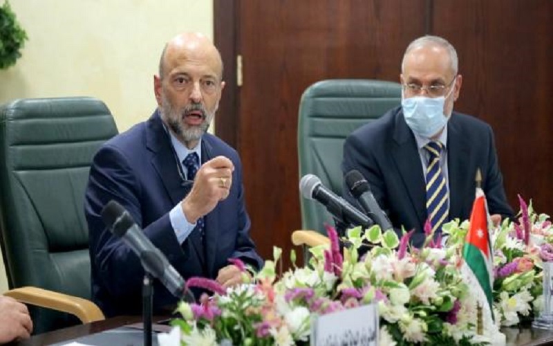 الرزاز: كامل الدعم للاجهزة الرقابية في