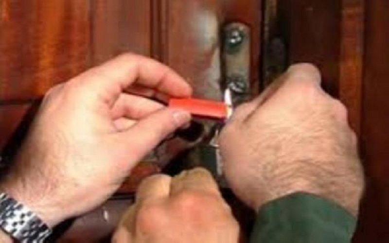 الزرقاء: إغلاق ثلاث منشآت لمخالفتها المعايير