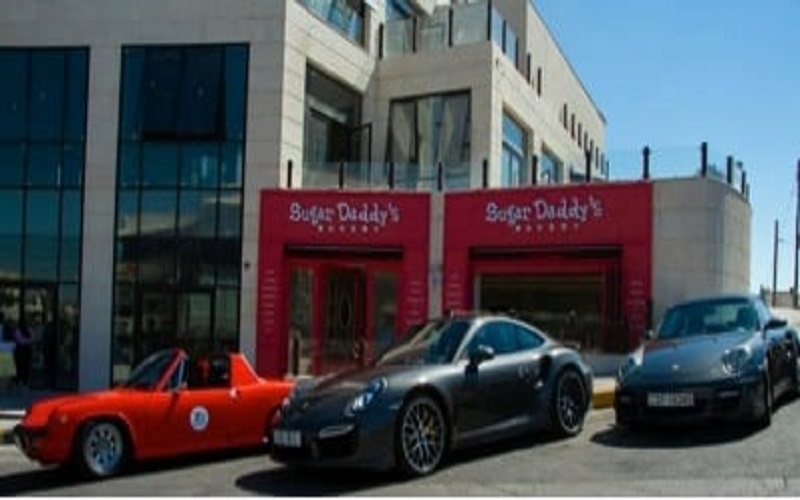 محل Sugar Daddy’s للحلويات يفتتح فرع