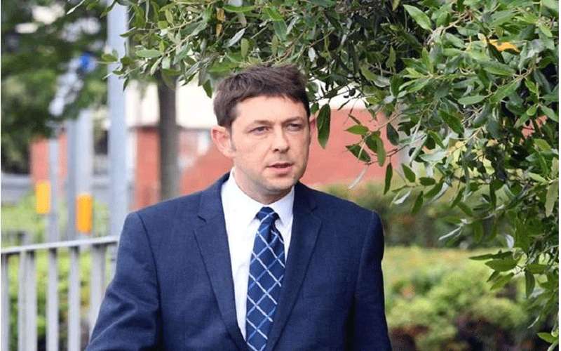 مذيع BBC يعترف بارتكاب 40 جريمة