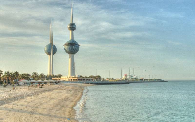 أردنيون عالقون في الكويت: بعضنا ينام