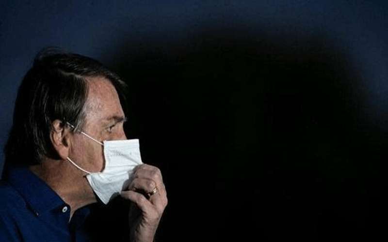 رغم الحجر.. رئيس البرازيل لم يتعاف