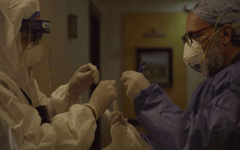 155 عينة سلبية لمخالطي الطبيب المصاب