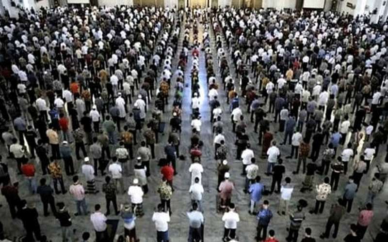 دول عربية تمنع صلاة عيد الأضحى
