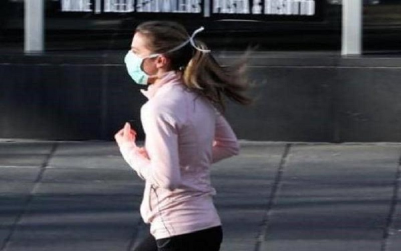 نصيحة طبية لمن يرتدون الكمامة أثناء