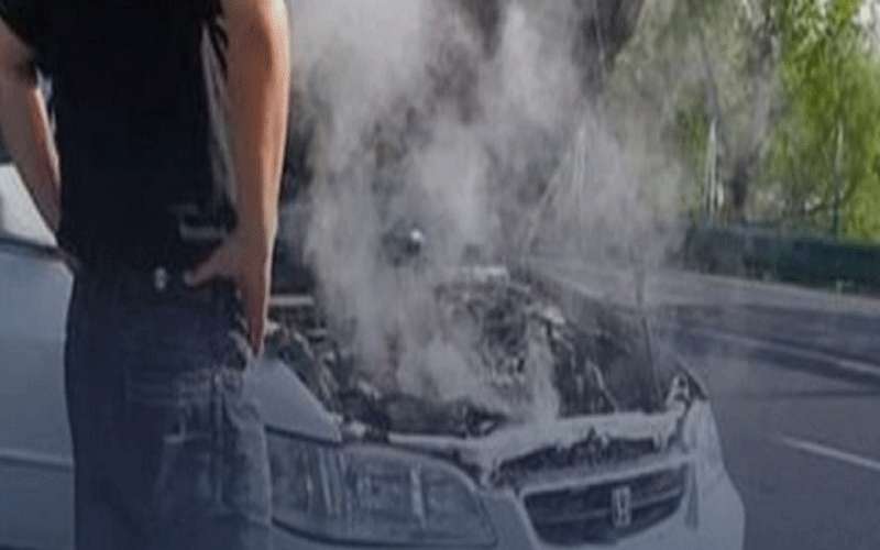 تعطل 100 مركبة بسبب الحر في