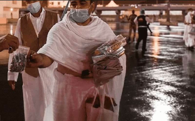 جمرات معقمة ومغلفة بأكياس للحجاج