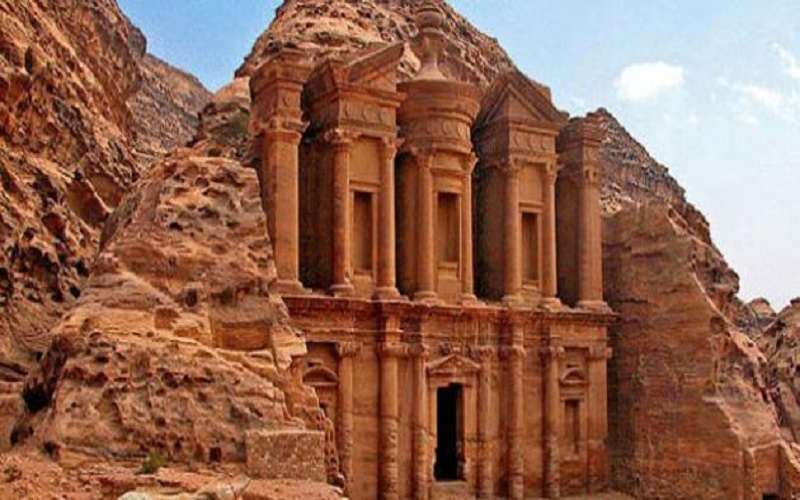 تنشيط السياحة: لم ندفع مبالغ مالية