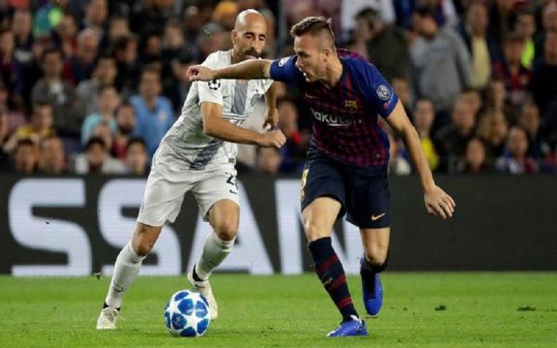 برشلونة يرفض حل مشكلة آرثر ميلو