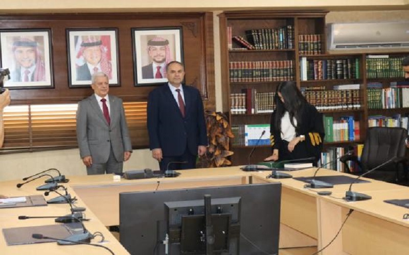 43 محاميا يؤدون اليمين القانوني أمام