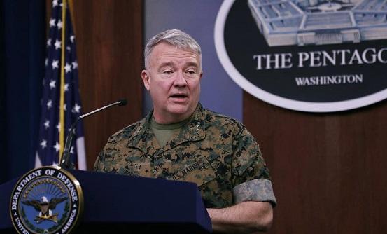 قائد القوات الأميركية: باقون بالعراق وسوريا