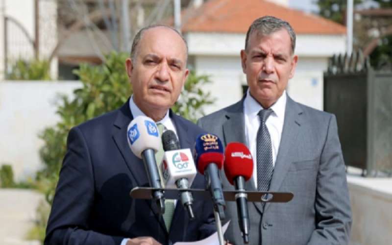 جابر والعضايلة يعرضان آخر مستجدات أزمة