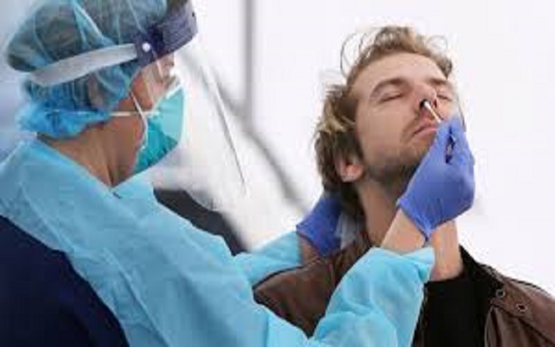 بريطانيا: 3 وفيات و 1012 إصابة