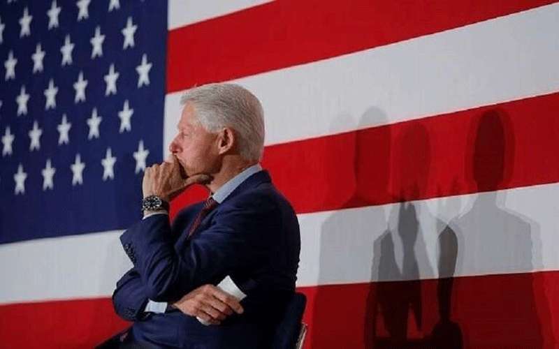 كلينتون: البيت الأبيض بؤرة للفوضى في