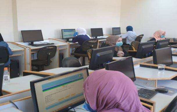 طلبة الشامل يشتكون من الاختبارات: الأسئلة