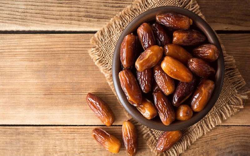 تحفظ على 28 طنا من التمور