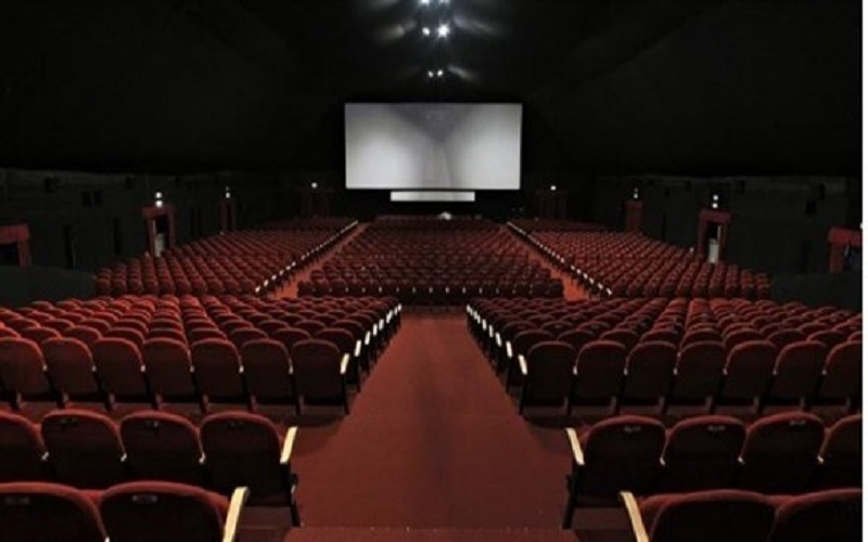 إندونيسيا تعيد فتح دور السينما لتعزيز