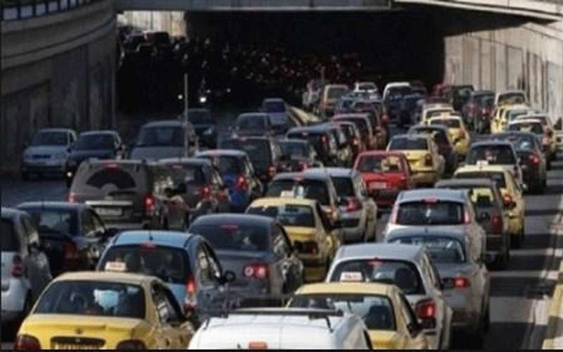 ازدحامات مرورية قبيل سريان الحظر