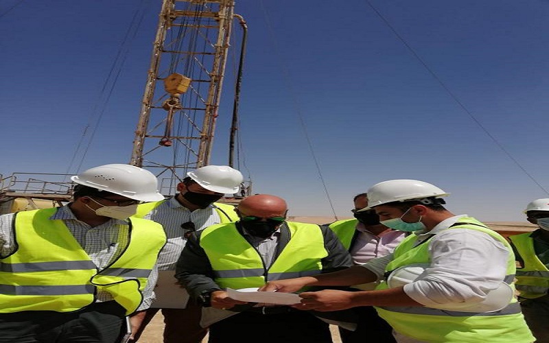 وزير المياه يتفقد التجارب المضخية في