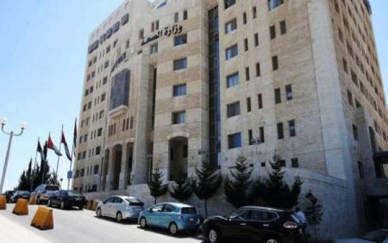 منع موظفي مديريات الصحة من مراجعة