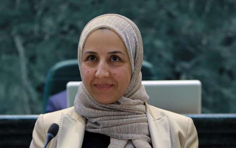 النائب الحيصة تجري مشاوراتها لخوض الانتخابات