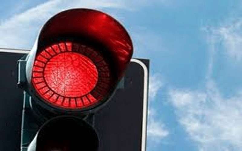 ضبط 230 تجاوز للإشارة الحمراء في