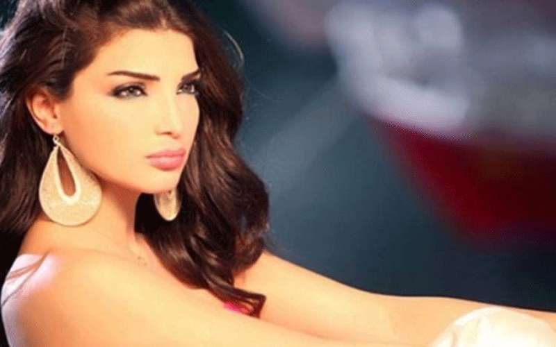 الموت يفجع الفنانة دينا حايك