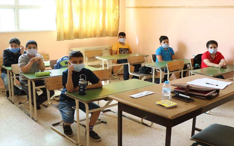 قبول نقل 42 ألف طالب الى