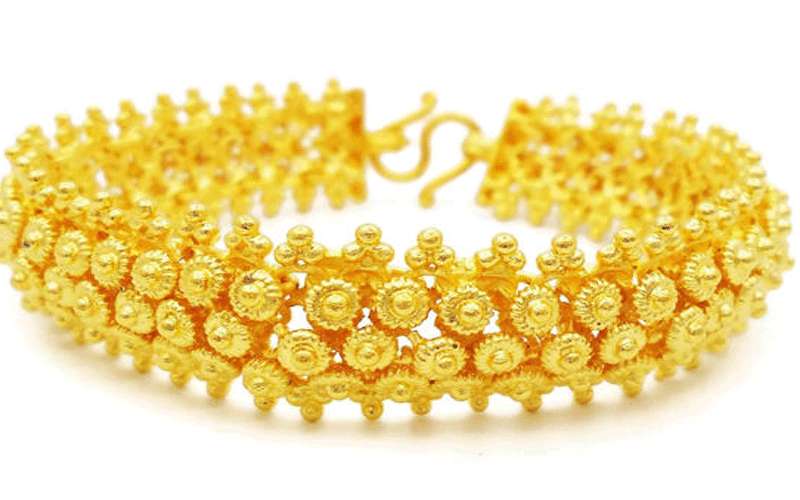 الذهب ينخفض محليا