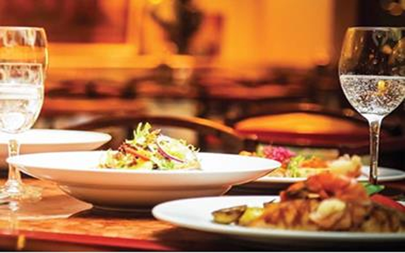 السماح للمطاعم بالعمل بعد الساعة العاشرة