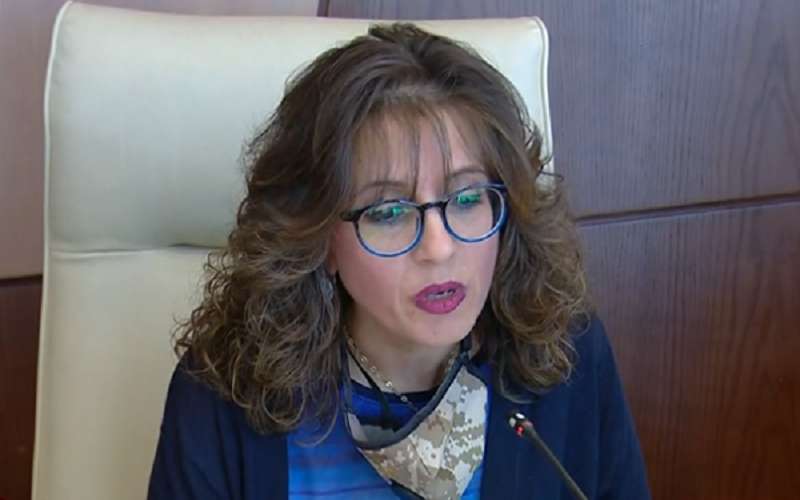 الصحة: أي مسافر تظهر عليه علامات