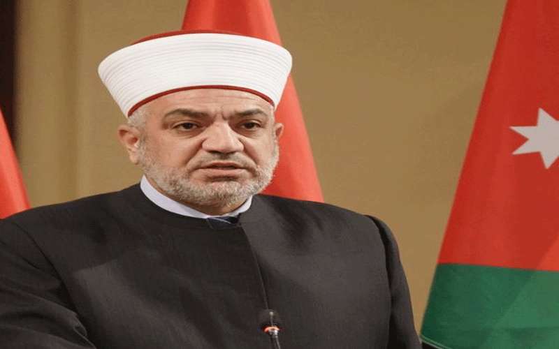 الأوقاف تحذر من المساس بالعاملين بالمسجد